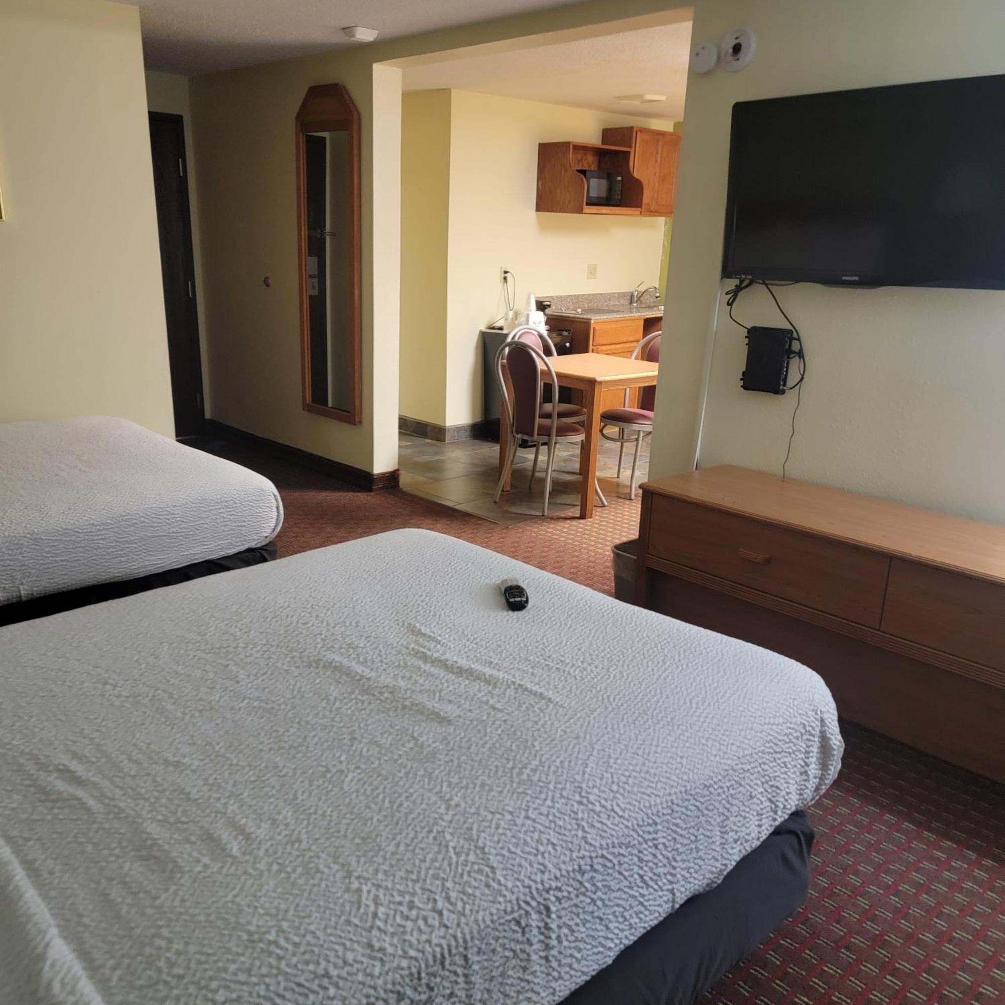 Days Inn By Wyndham פורט דודג' מראה חיצוני תמונה